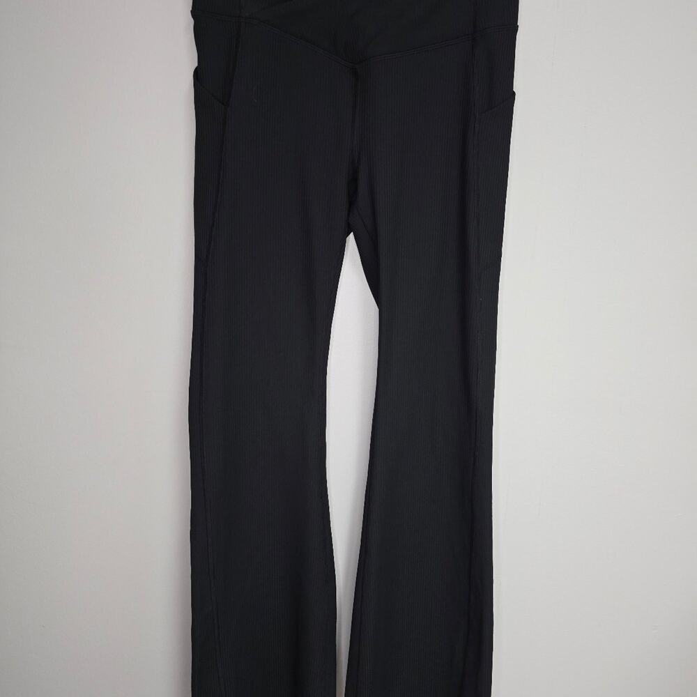Fabletics high-waisted crossover black leggings size Large ribbed